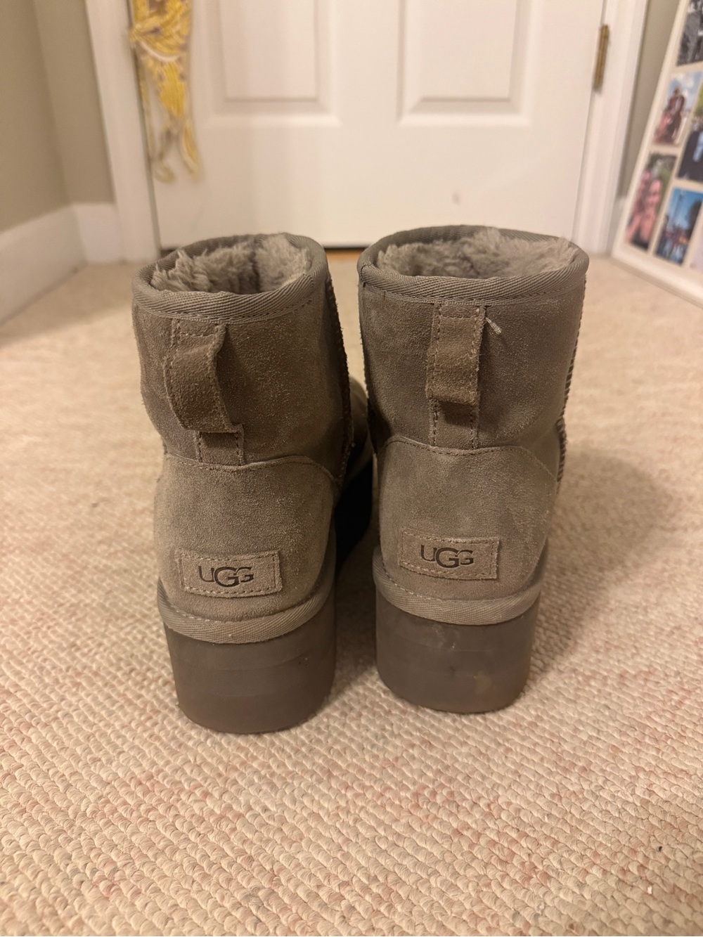 Platform UGGs - Picture 3 of 5